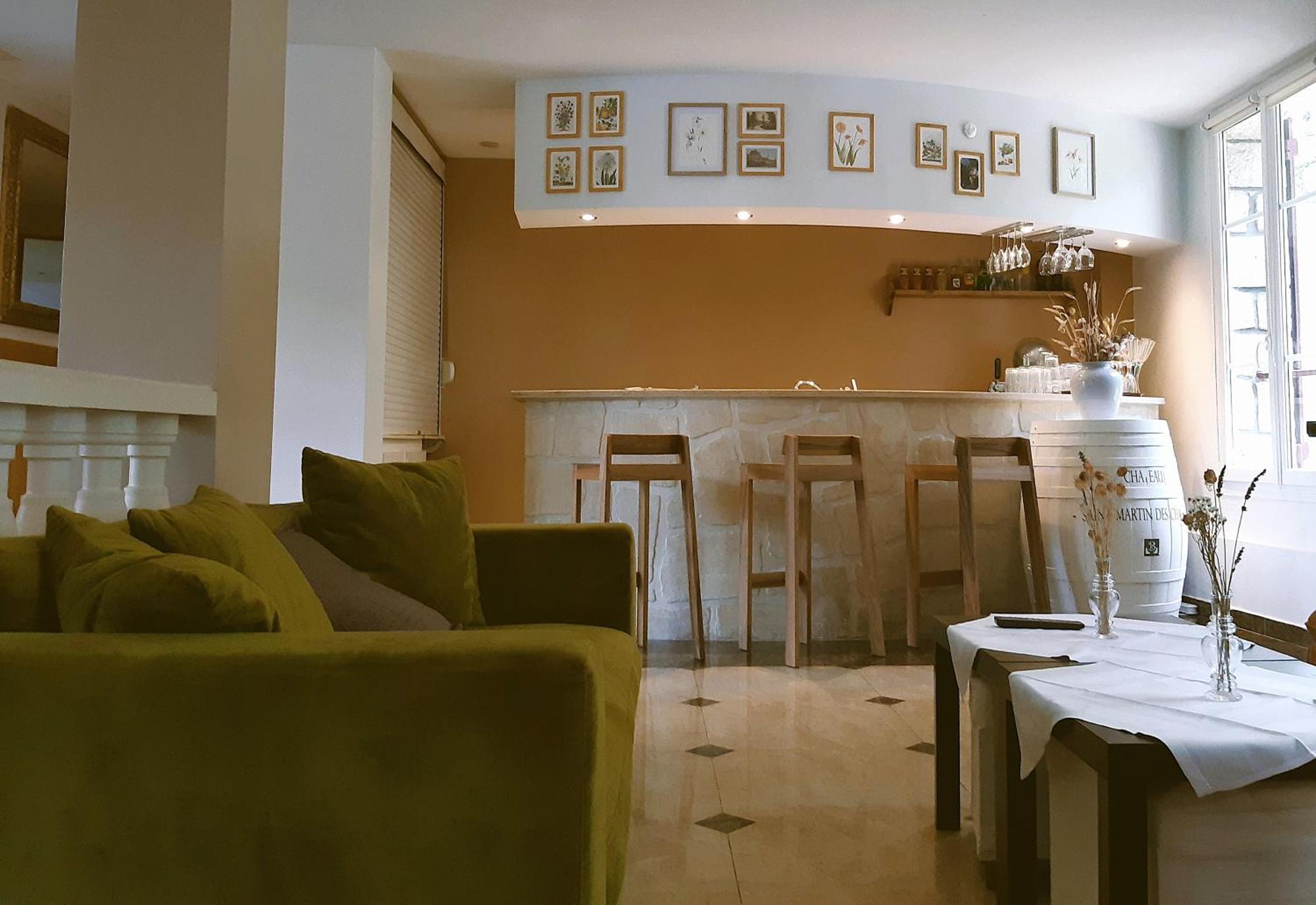 Hostellerie Du Lys Lamorlaye エクステリア 写真