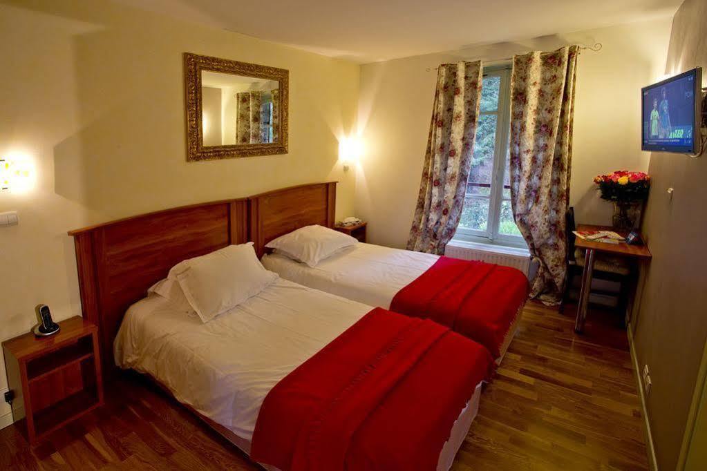 Hostellerie Du Lys Lamorlaye エクステリア 写真